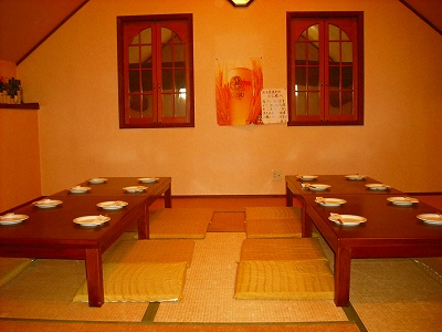 洋食イタリア　アンファン　畳の宴会場